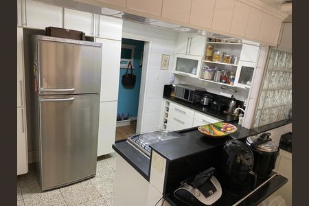 Apartamento à venda com 128m², 3 quartos e 1 vaga