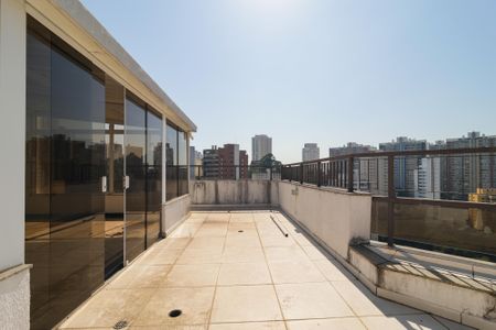 Apartamento à venda com 366m², 3 quartos e 4 vagas Apartamento à venda com 366m², 3 quartos e 4 vagasCobertura