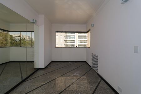 Apartamento à venda com 366m², 3 quartos e 4 vagas Apartamento à venda com 366m², 3 quartos e 4 vagasCobertura