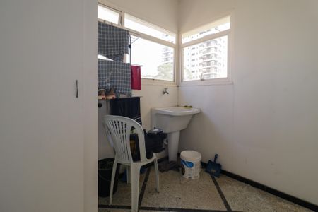 Apartamento à venda com 366m², 3 quartos e 4 vagas Apartamento à venda com 366m², 3 quartos e 4 vagasÁrea de Serviço