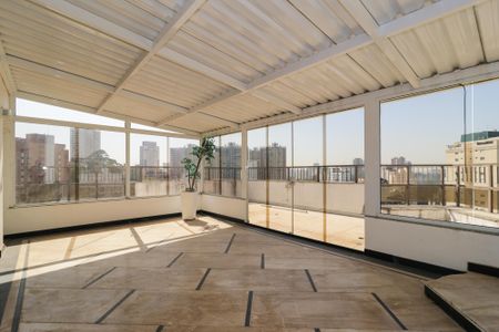 Apartamento à venda com 366m², 3 quartos e 4 vagas Apartamento à venda com 366m², 3 quartos e 4 vagasCobertura