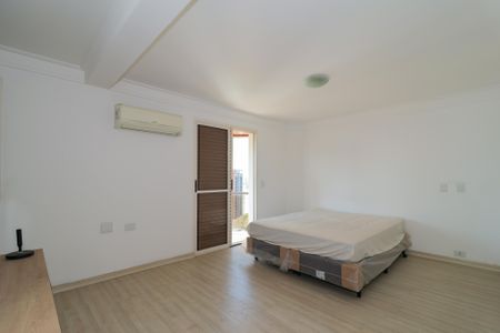 Apartamento à venda com 366m², 3 quartos e 4 vagas Apartamento à venda com 366m², 3 quartos e 4 vagasSuíte 1