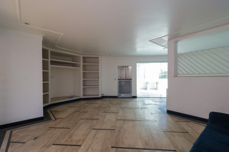 Apartamento à venda com 366m², 3 quartos e 4 vagas Apartamento à venda com 366m², 3 quartos e 4 vagasCobertura