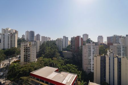 Apartamento à venda com 366m², 3 quartos e 4 vagas Apartamento à venda com 366m², 3 quartos e 4 vagasVista da Suíte 3