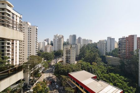 Apartamento à venda com 366m², 3 quartos e 4 vagas Apartamento à venda com 366m², 3 quartos e 4 vagasVista da Suíte 2