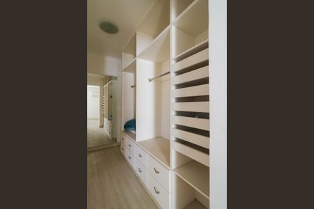 Apartamento à venda com 366m², 3 quartos e 4 vagas Apartamento à venda com 366m², 3 quartos e 4 vagasSuíte 1