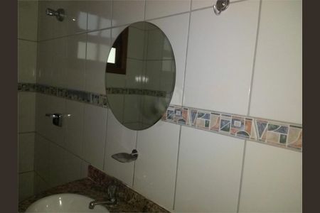 Casa à venda com 3 quartos, 128m² em Vila Carrão, São Paulo