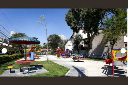 Casa à venda com 257m², 3 quartos e 2 vagas