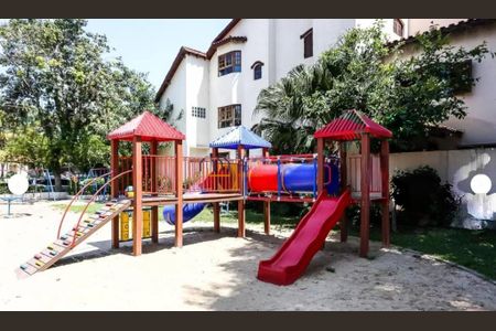 Casa à venda com 257m², 3 quartos e 2 vagas