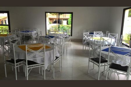 Casa à venda com 257m², 3 quartos e 2 vagas