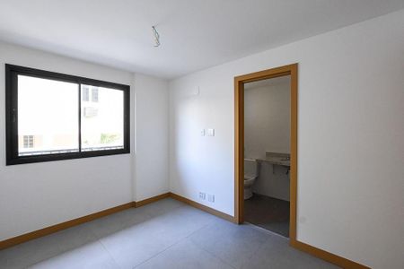 Apartamento à venda com 2 quartos, 93m² em Piratininga, Niterói