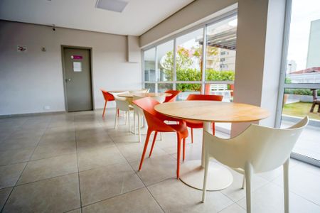 Apartamento à venda com 55m², 2 quartos e 1 vagaÁrea comum