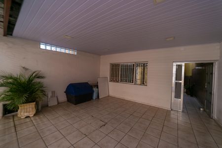 Casa à venda com 119m², 3 quartos e 2 vagasGaragem