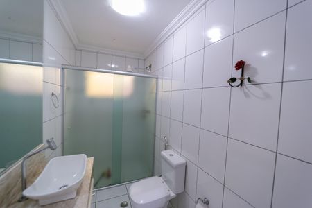 Casa à venda com 119m², 3 quartos e 2 vagasBanheiro Social