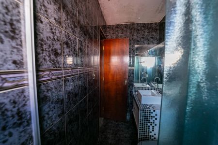 Casa à venda com 119m², 3 quartos e 2 vagasBanheiro da Suíte