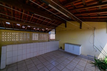 Casa à venda com 119m², 3 quartos e 2 vagasÁrea Externa