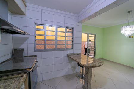 Casa à venda com 119m², 3 quartos e 2 vagasCozinha