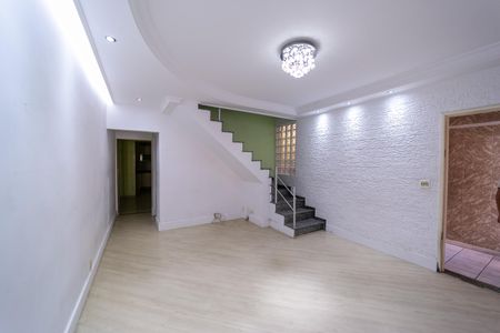 Casa à venda com 119m², 3 quartos e 2 vagasSala