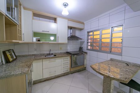 Casa à venda com 119m², 3 quartos e 2 vagasCozinha