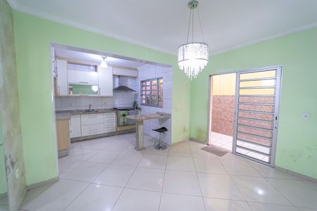 Casa à venda com 119m², 3 quartos e 2 vagasCozinha