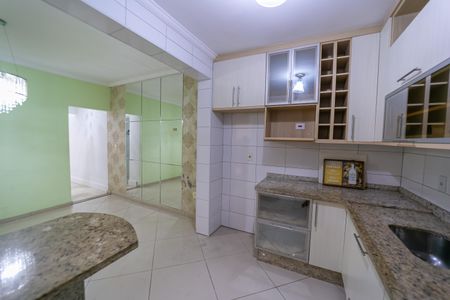 Casa à venda com 119m², 3 quartos e 2 vagasCozinha