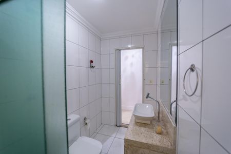 Casa à venda com 119m², 3 quartos e 2 vagasBanheiro Social