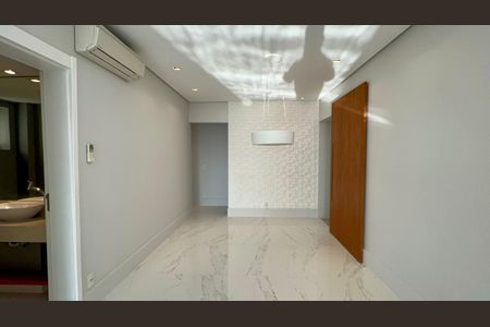 Apartamento à venda com 125m², 3 quartos e 2 vagas Apartamento à venda com 125m², 3 quartos e 2 vagasSala de Jantar