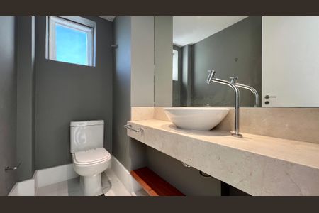 Apartamento à venda com 125m², 3 quartos e 2 vagas Apartamento à venda com 125m², 3 quartos e 2 vagasLavabo