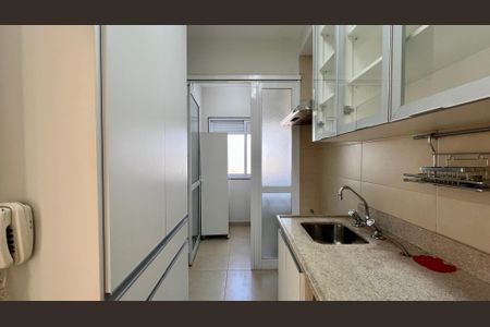 Apartamento à venda com 125m², 3 quartos e 2 vagas Apartamento à venda com 125m², 3 quartos e 2 vagasCozinha