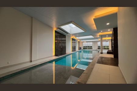 Apartamento à venda com 125m², 3 quartos e 2 vagas Apartamento à venda com 125m², 3 quartos e 2 vagasPiscina Coberta