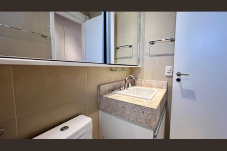 Apartamento à venda com 125m², 3 quartos e 2 vagas Apartamento à venda com 125m², 3 quartos e 2 vagasBanheiro da Suíte