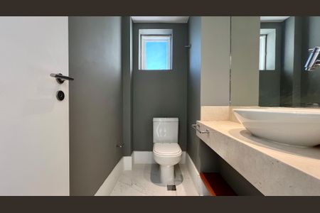 Apartamento à venda com 125m², 3 quartos e 2 vagas Apartamento à venda com 125m², 3 quartos e 2 vagasLavabo