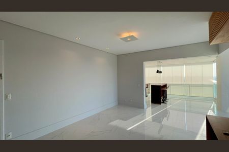 Apartamento à venda com 125m², 3 quartos e 2 vagas Apartamento à venda com 125m², 3 quartos e 2 vagasSala