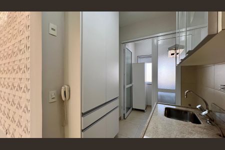 Apartamento à venda com 125m², 3 quartos e 2 vagas Apartamento à venda com 125m², 3 quartos e 2 vagasCozinha