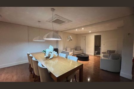 Apartamento à venda com 125m², 3 quartos e 2 vagas Apartamento à venda com 125m², 3 quartos e 2 vagasEnoteca