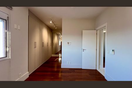 Apartamento à venda com 125m², 3 quartos e 2 vagas Apartamento à venda com 125m², 3 quartos e 2 vagasSuite