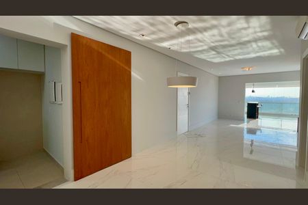 Apartamento à venda com 125m², 3 quartos e 2 vagas Apartamento à venda com 125m², 3 quartos e 2 vagasSala de Jantar