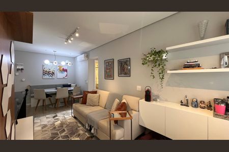 Apartamento à venda com 57m², 2 quartos e 1 vagaSala de TV