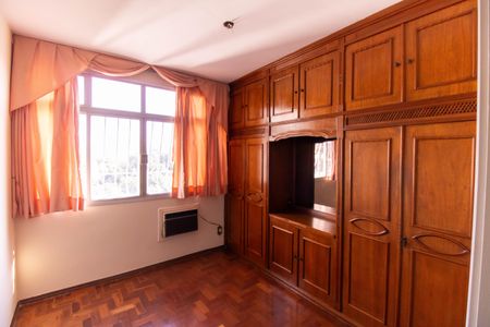 Apartamento à venda com 220m², 4 quartos e 2 vagasQuarto 2