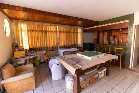 Apartamento à venda com 220m², 4 quartos e 2 vagasCobertura