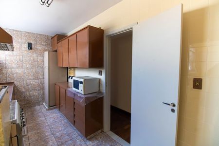 Apartamento à venda com 220m², 4 quartos e 2 vagasCozinha