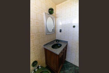 Apartamento à venda com 220m², 4 quartos e 2 vagasBanheiro da Suíte