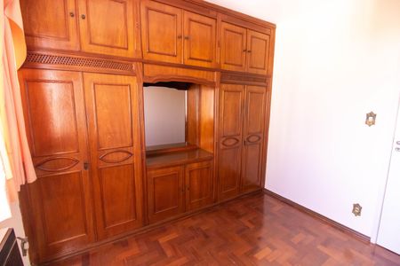 Apartamento à venda com 220m², 4 quartos e 2 vagasQuarto 2