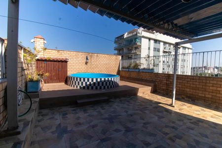 Apartamento à venda com 220m², 4 quartos e 2 vagasCobertura