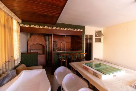 Apartamento à venda com 220m², 4 quartos e 2 vagasCobertura