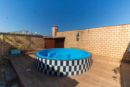 Apartamento à venda com 220m², 4 quartos e 2 vagasCobertura