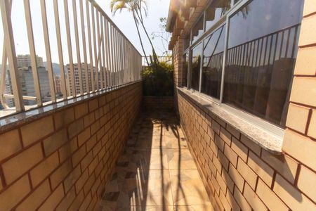 Apartamento à venda com 220m², 4 quartos e 2 vagasCobertura