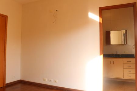 Casa à venda com 312m², 3 quartos e 8 vagasSuíte 1