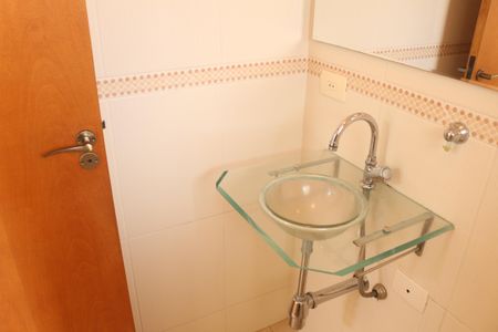 Casa à venda com 312m², 3 quartos e 8 vagasLavabo