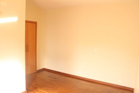 Casa à venda com 312m², 3 quartos e 8 vagasSuíte 3